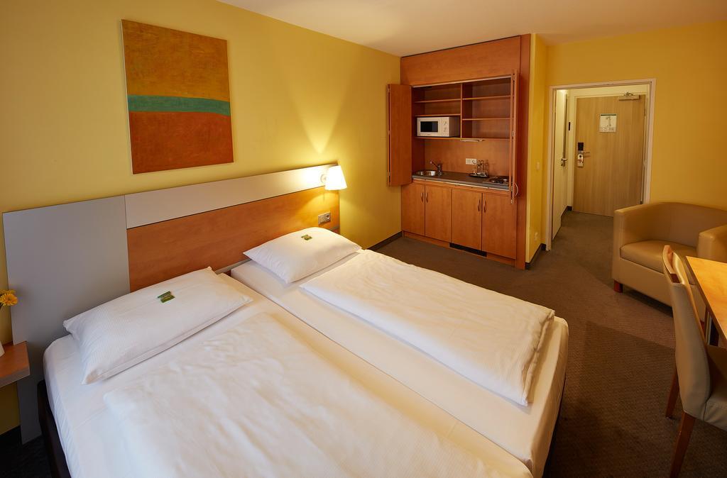 Ghotel Hotel & Living Muenchen-City Стая снимка